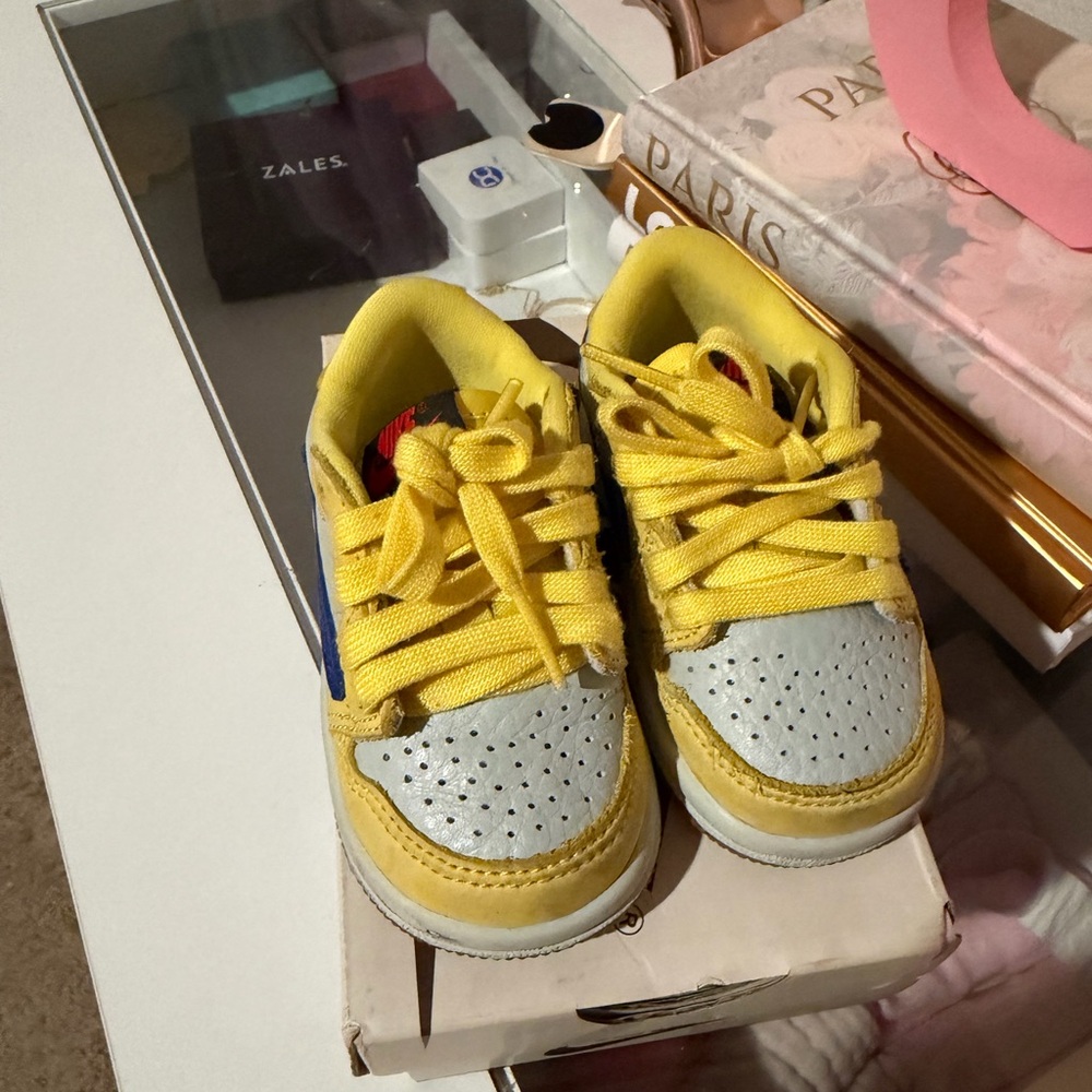 Travis Scott Kids Sneakers in Yellow and Gray